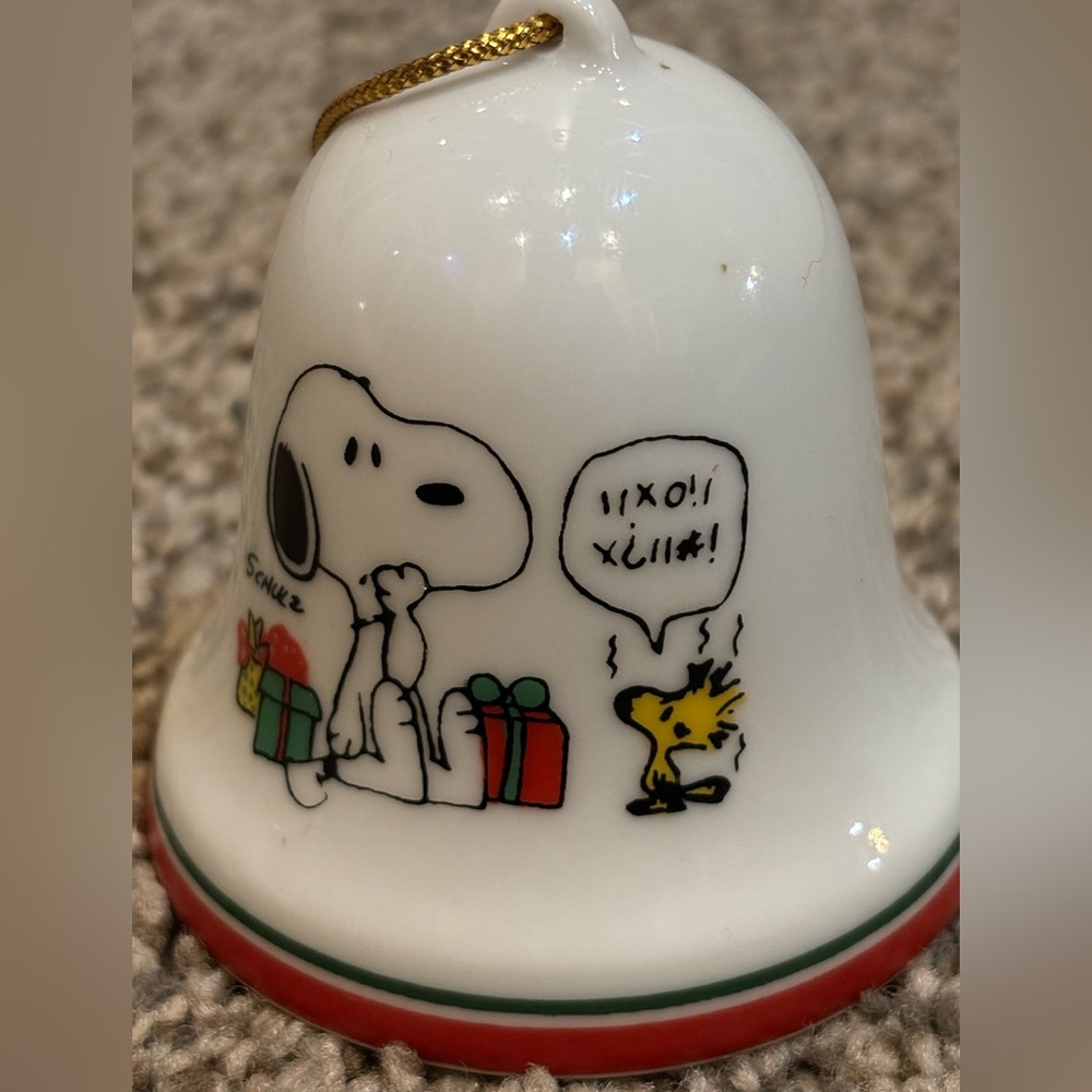 1965 PEANUTS SNOOPY & WOODSTOCK - Christmas Goose CERAMIC BELL ORNAMENT